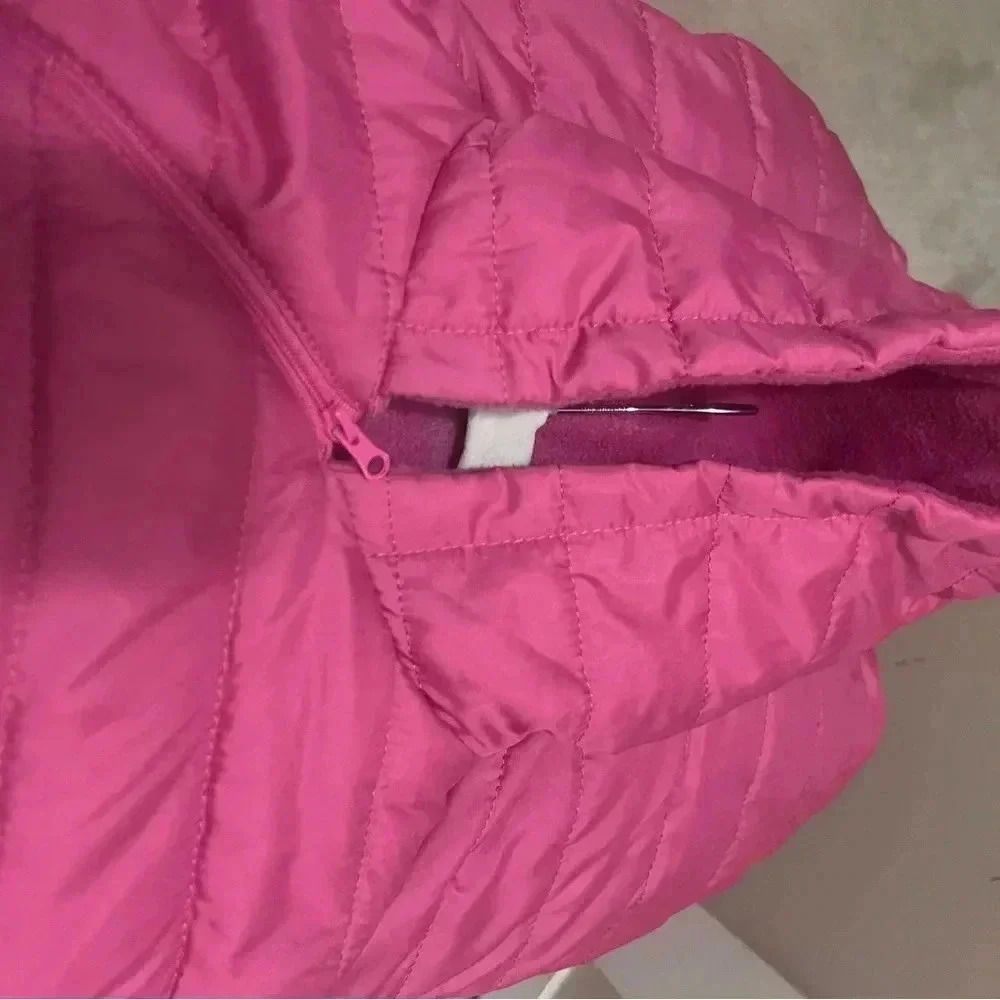 Girls sz 24 months pink puffer snowsuit - Picture 3 of 5